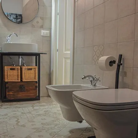 La Luna Nel Pozzo Botrugno