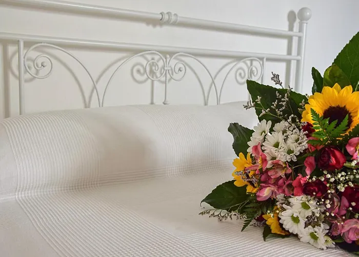 La Luna Nel Pozzo Bed & Breakfast 3*